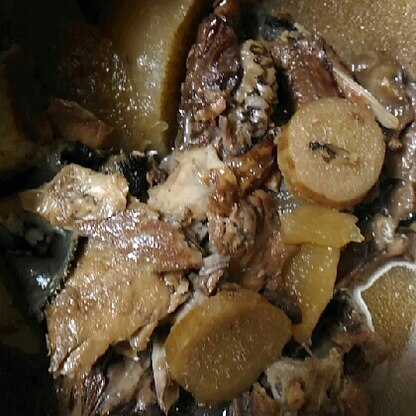 ブリが骨まで柔らかくて、大根はシミシミでおいしかったです。
昔、銚子で食べたブリ大根を思い出しました。素敵なレシピをありがとうございます♪